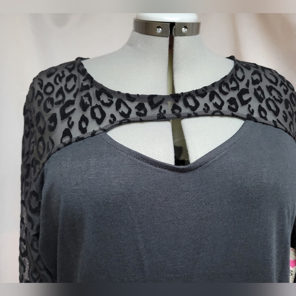 Black dress with mesh leapoard print - Picture 3 of 6